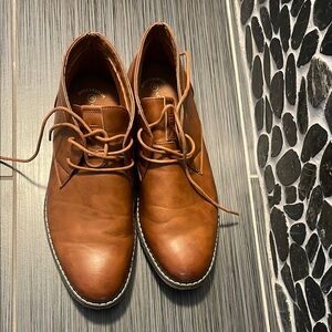 London Fog Brown Chukka Boots Polished Leather